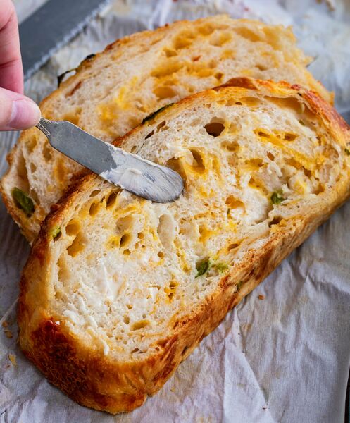 File:Jalapeno-Cheddar-Dutch-Oven-Bread-butter.jpg